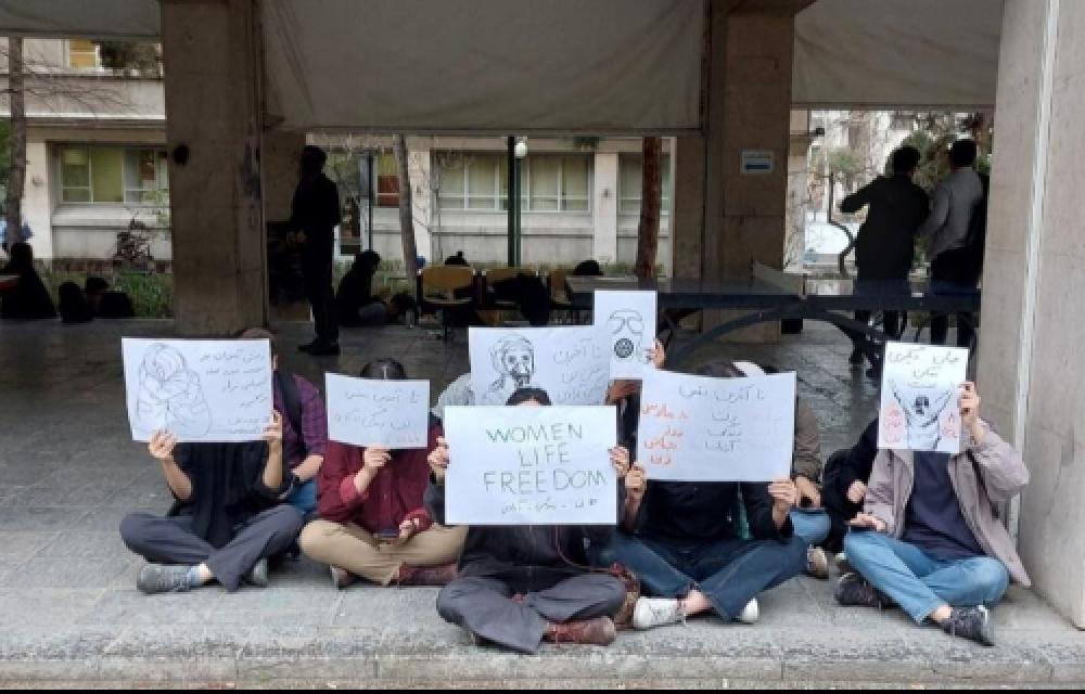 احضار، محرومیت‌ها و اخراج دانشجویان از دانشگاه‌های مختلف ایران