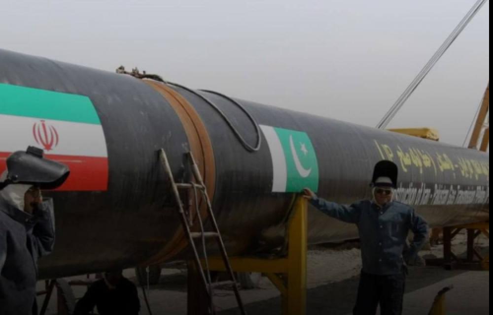 پاکستان پروژه ی خط گاز با ایران را به دلیل تحریم‌های امریکا معلق کرد